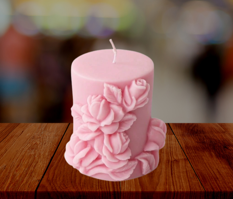 Vela cilíndrica con corona de rosas – 100% cera de soja, hecha a mano