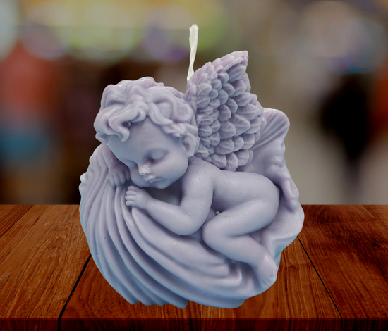 Vela con angelito dormido – 100% cera de soja, hecha a mano