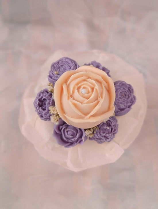 Ramo de velas artesanales en caja cilíndrica – 100% cera de soja