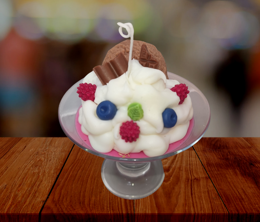 Vela en copa de helado con frutas – 100% cera de soja, hecha a mano
