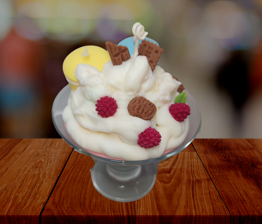 Vela melba con frutas y macarons – 100% cera de soja, hecha a mano