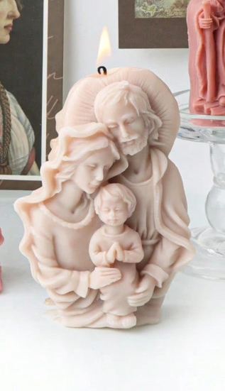 Vela religiosa de familia sagrada con aureola – 100% cera de soja, hecha a mano